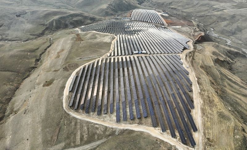 İş Bankası İlk Güneş Enerji Santralini Hayata Geçirdi İş Bankası İlk Güneş Enerji Santralini Hayata Geçirdi